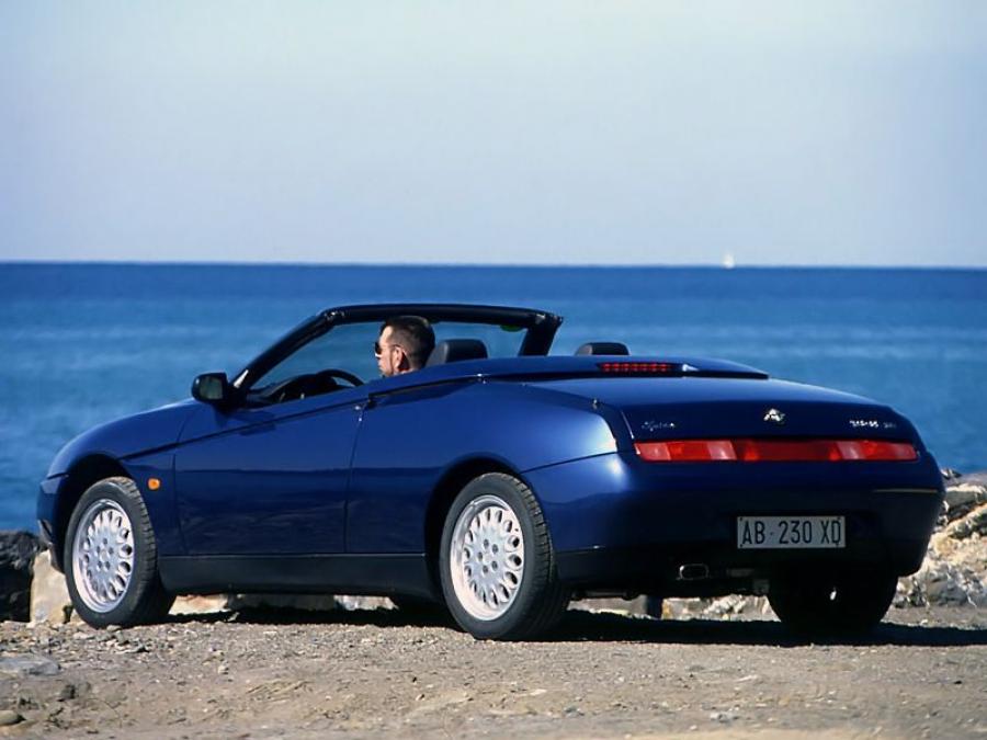  Alfa Romeo Spider (916S) 1995 года  (фото 26 из 26)